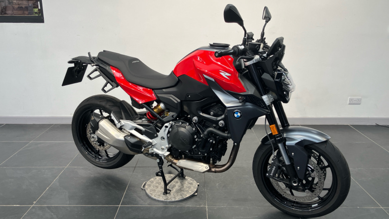 BMW F900 R